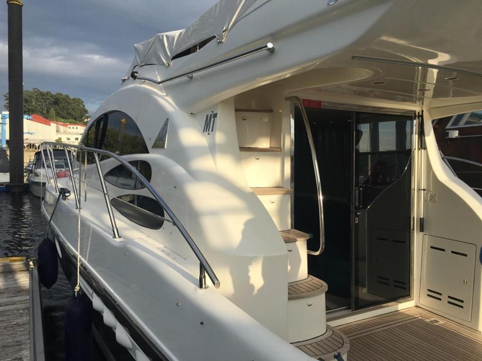 Porto Private Yacht- Accommodation Douro River Екстериор снимка